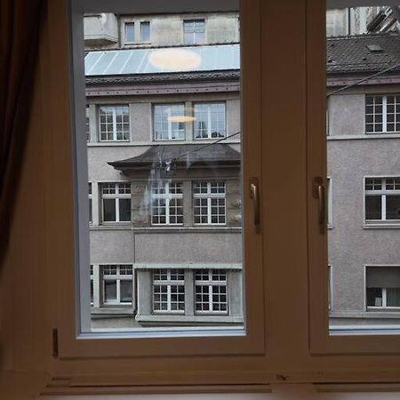 Suesse Wohnung In Zuercher Altstadt 3 チューリッヒ エクステリア 写真