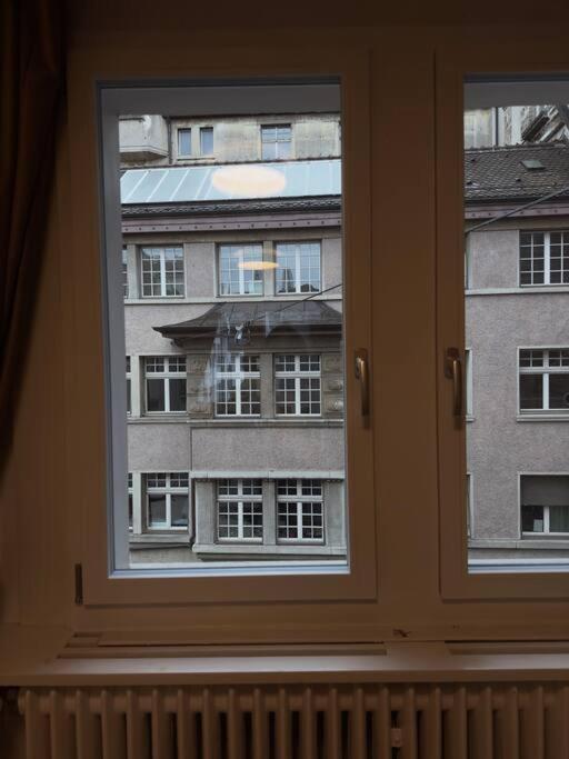 Suesse Wohnung In Zuercher Altstadt 3 チューリッヒ エクステリア 写真